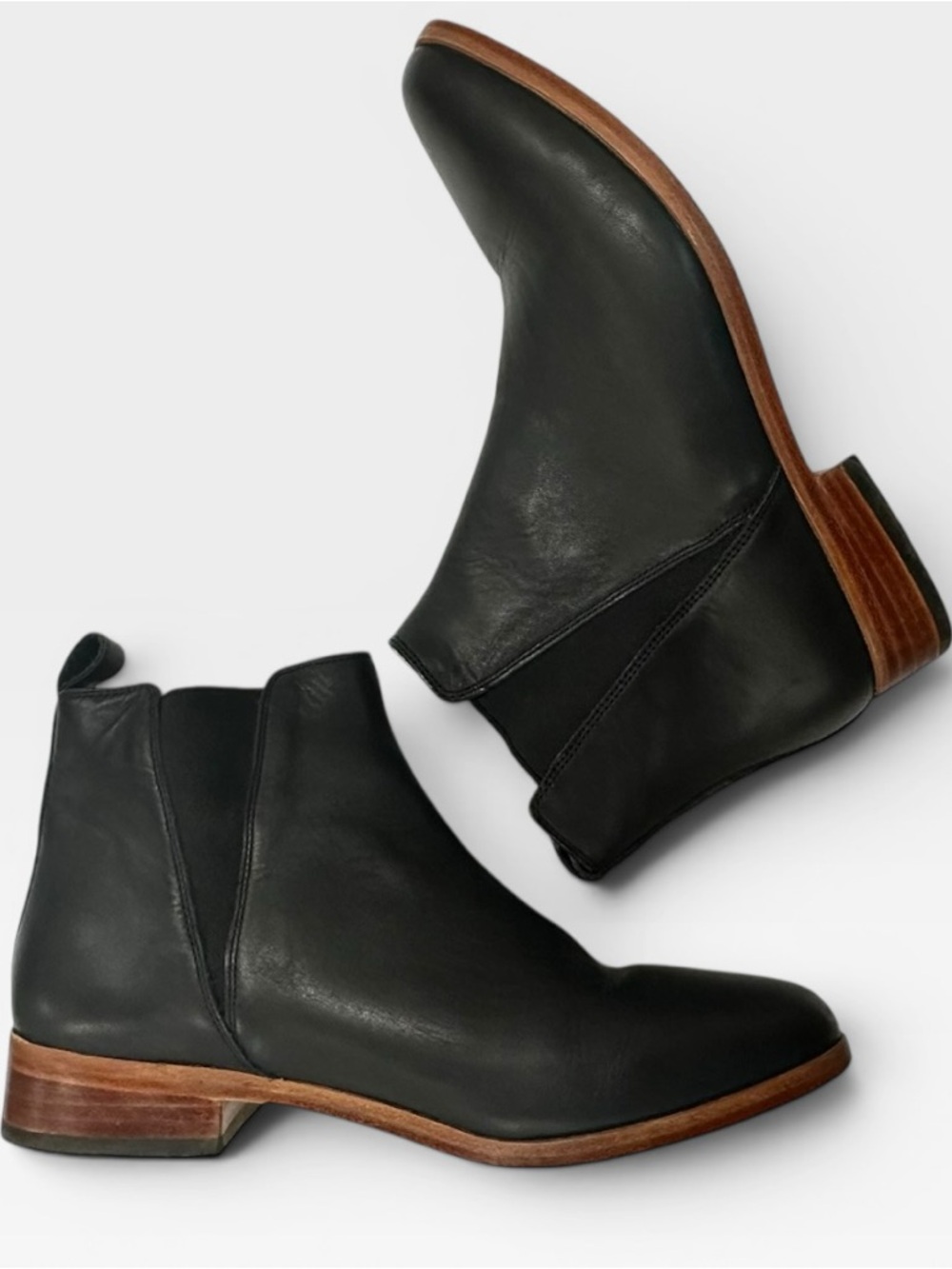 Nisolo Chelsie Booties Black Leather Women’s Size 8.5